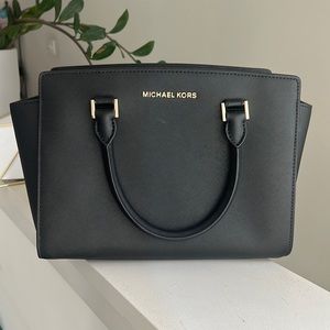 Michael Kors purse - never used